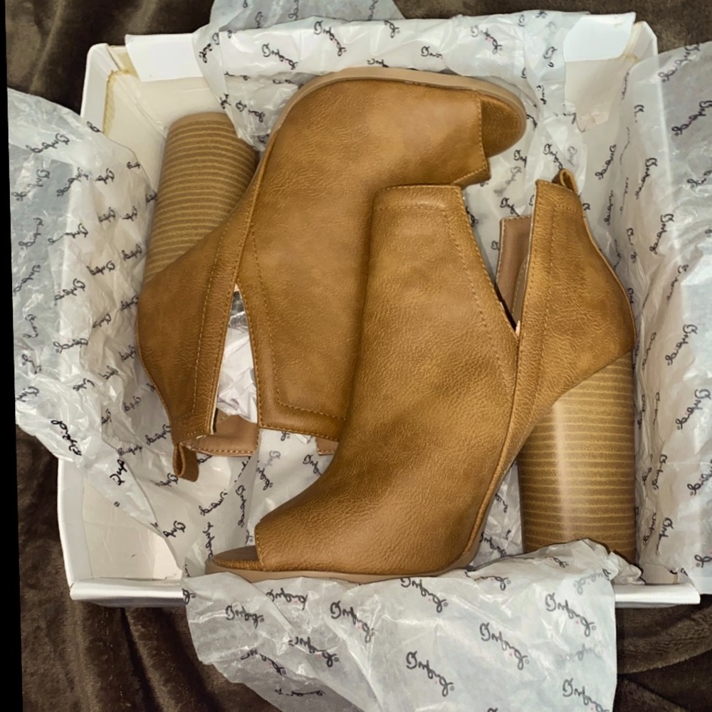 Qupid booties super cute for fall and winter